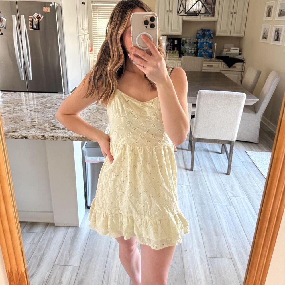 Hollister-co Women's Yellow and Cream Dress